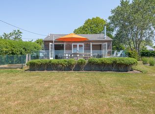 27 Landing Ln, Southampton, NY 11968