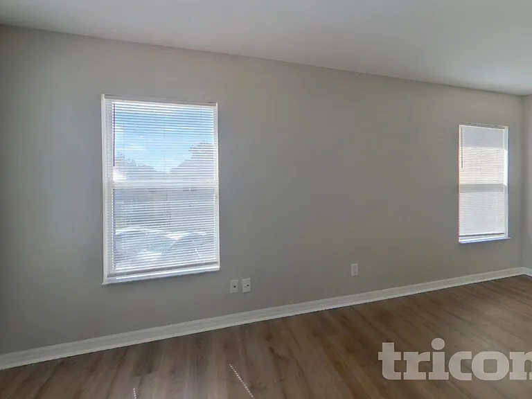1815 Honeydew Ct — Photo 13