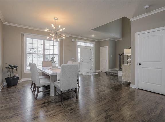4th image of 12542 Walnut Ct