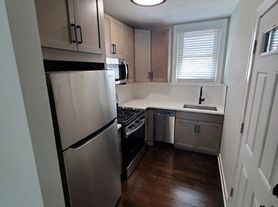 4121-43 W. Cullom Ave