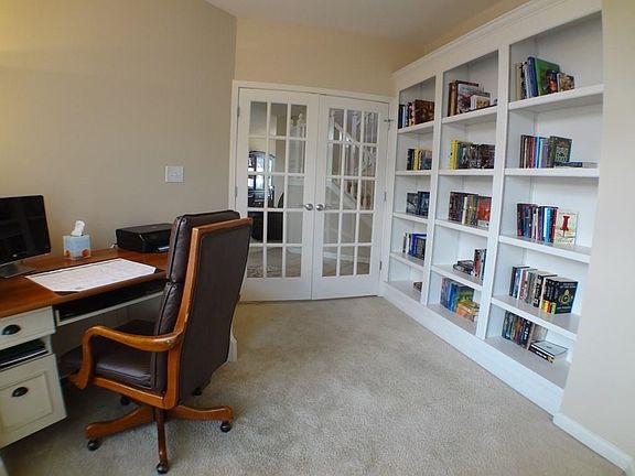 5th image of 8715 N Autumnview Dr