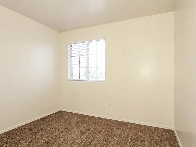 11239 W Campbell Ave — Photo 14