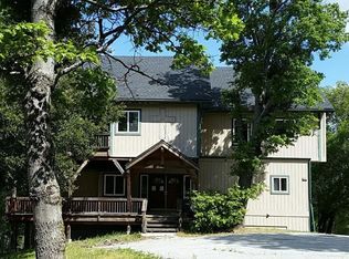 457 Dart Canyon Rd, Crestline, CA 92325