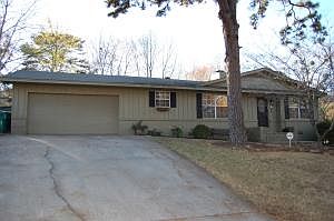 1st image of 412 Sherwood Dr