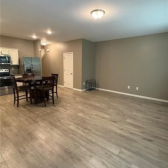 2330 McKenna Square Dr — Photo 5