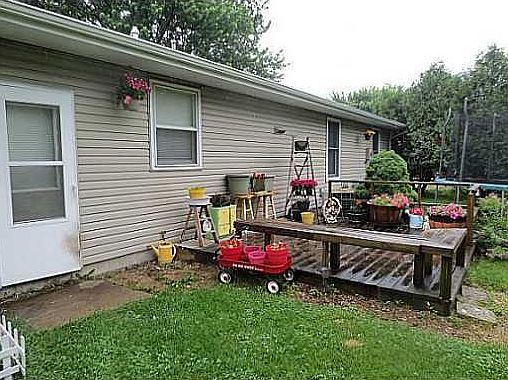 3rd image of 717 Crestwood Dr #715