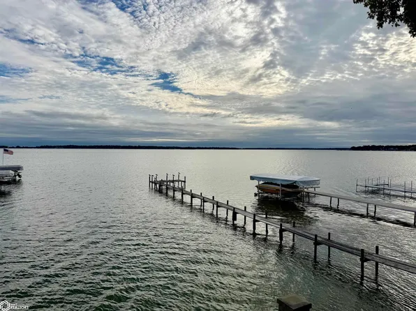 481 N Shore Dr Unit 204, Clear Lake, IA 50428