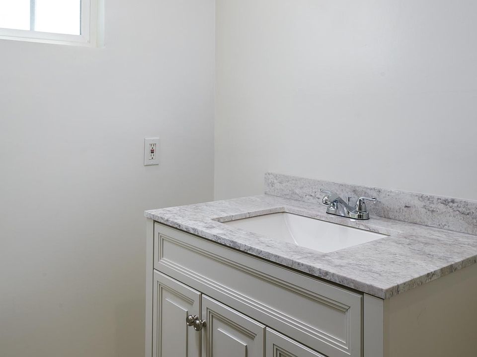 1st image of 6029 1/2 Wilkinson Ave