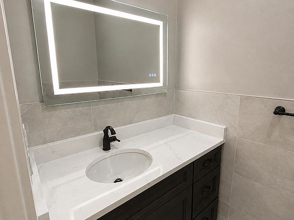 3rd image of 6121 Bergenline Ave #201