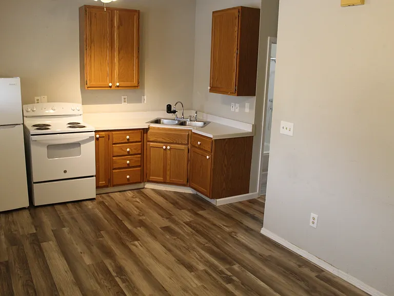 125 E Wall St #9 — Photo 2