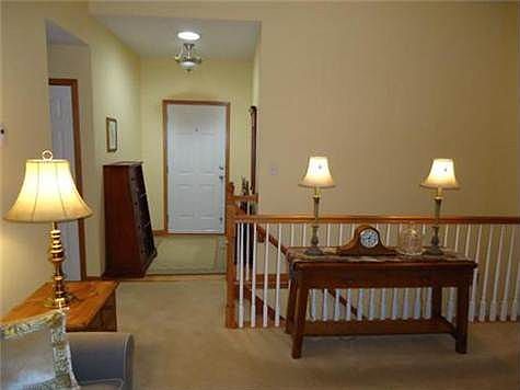 5th image of 742 SW Ginger Hill Dr