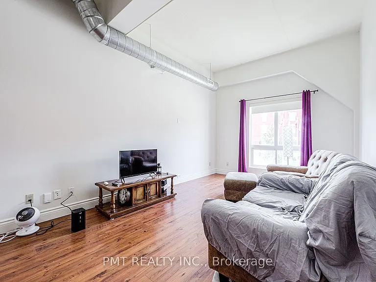 150 Colborne St #208 — Photo 8