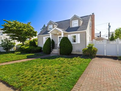 175 Lee Avenue, Hicksville, NY, 11801