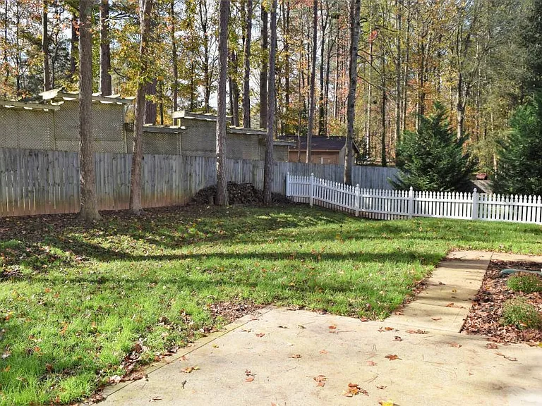 21345 Aftonshire Dr — Photo 23