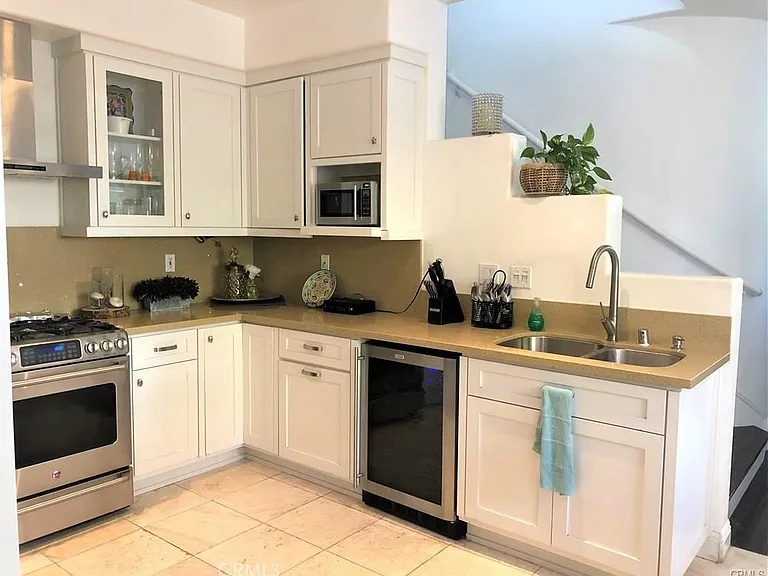 971 S Flintridge Way — Photo 5
