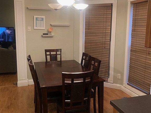 5th image of 901 Oaklawn Dr