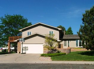 1557 Cottonwood Ave, Wheatland, WY 82201