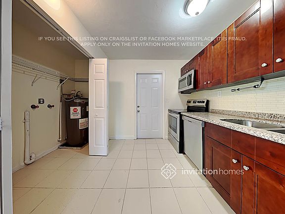 5th image of 2336 Cypress Rd