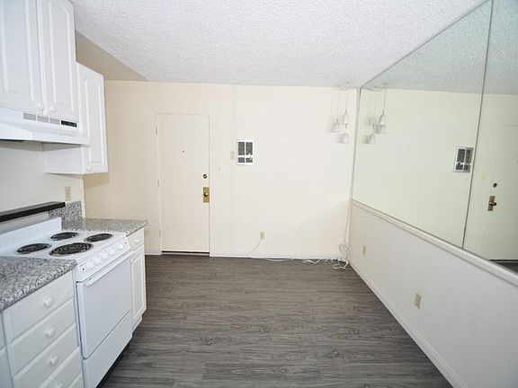 3rd image of 7621 Eads Ave APT 2B