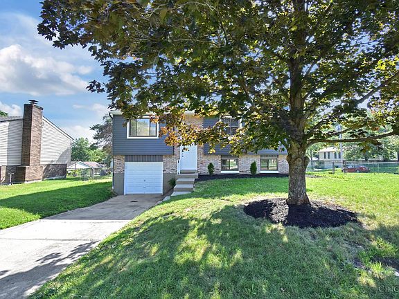 3rd image of 12044 Hazelhurst Dr