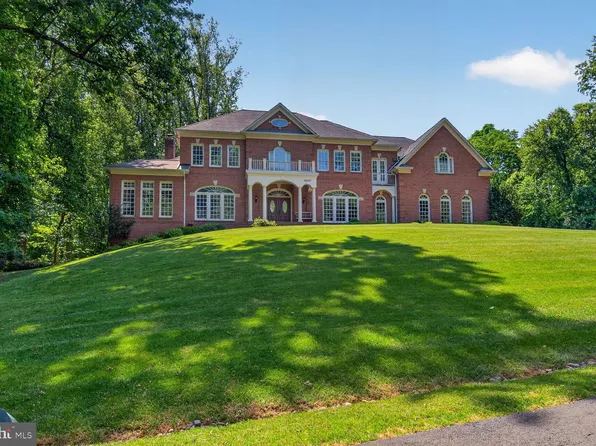 10507 Oakton Ridge Ct, Oakton, VA 22124
