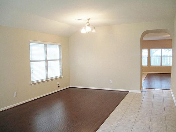 3rd image of 2311 Enchanted Park Ln