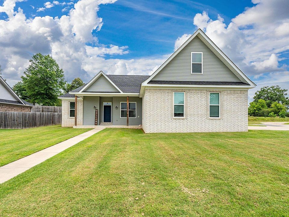1st image of 273 Windcrest Cir
