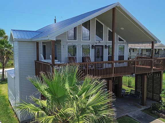 2nd image of 4702 Bayou Ln