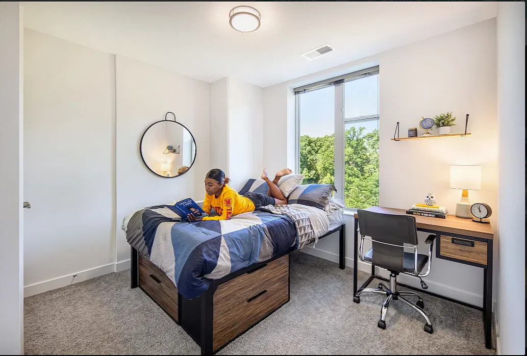 5 bed, 1727 sqft, $1,200 — Photo 4