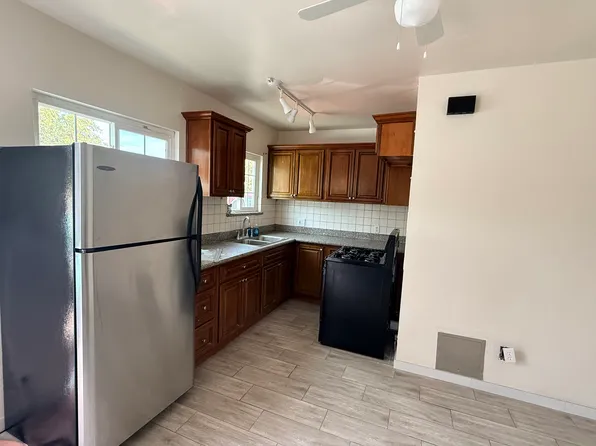 8433 Santa Fe Ave, Huntington Park, CA 90255