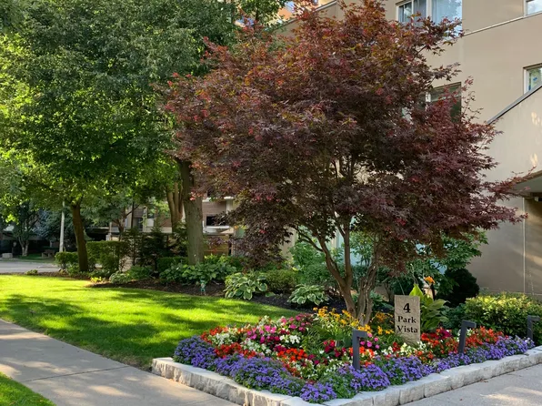 4 Park Vis Unit 1403, Toronto, ON M4B 3M8