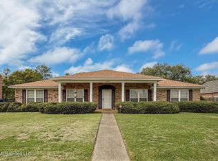 1301 Heidenheim St, Pascagoula, MS 39581