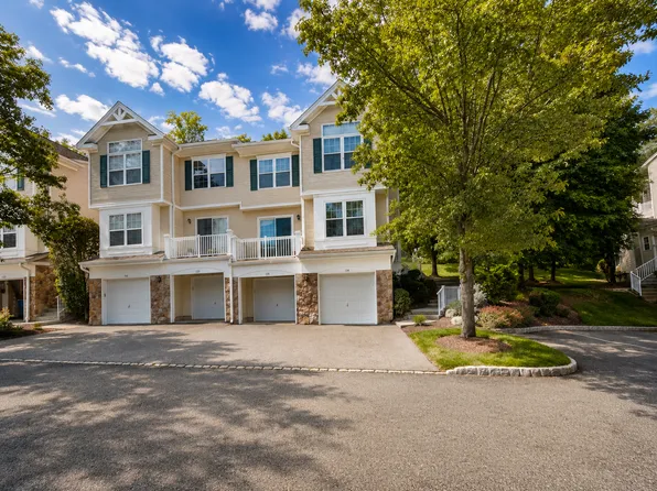 116 Wallace Ct, Green Brook, NJ 08812