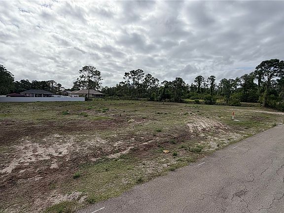 4th image of 1202 Acacia Ave