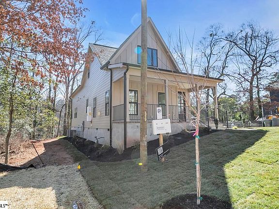 4th image of 120 Clark St