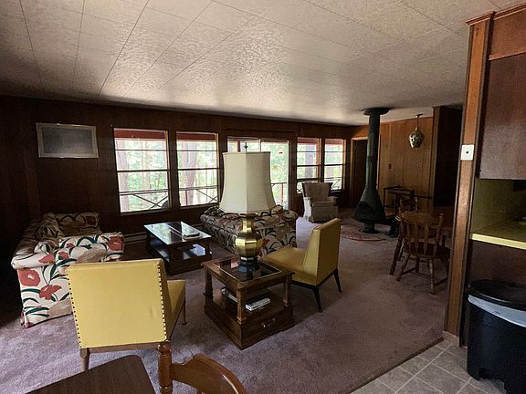 4th image of 6 Forest Dr W