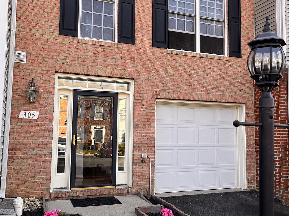 1st image of 305 Galway Ln