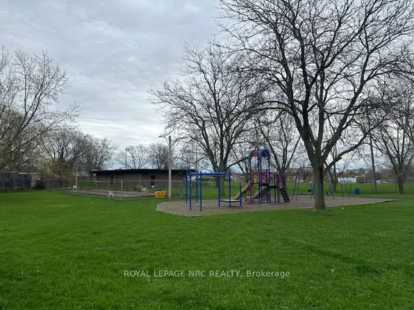 51 McMann Dr, Thorold, ON L2V 2V6