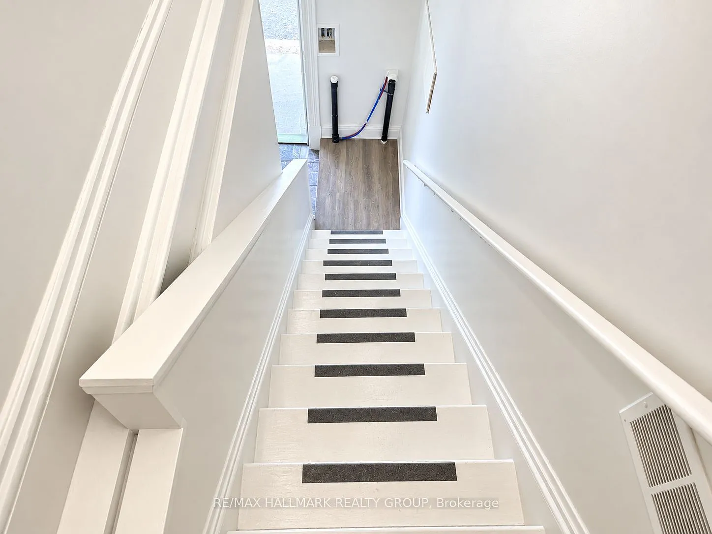 2 bed, $1,800 — Photo 3