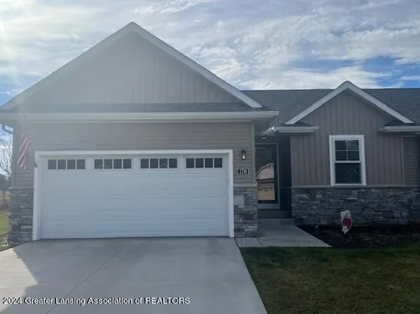176 Vansickle Dr #49, Charlotte, MI 48813