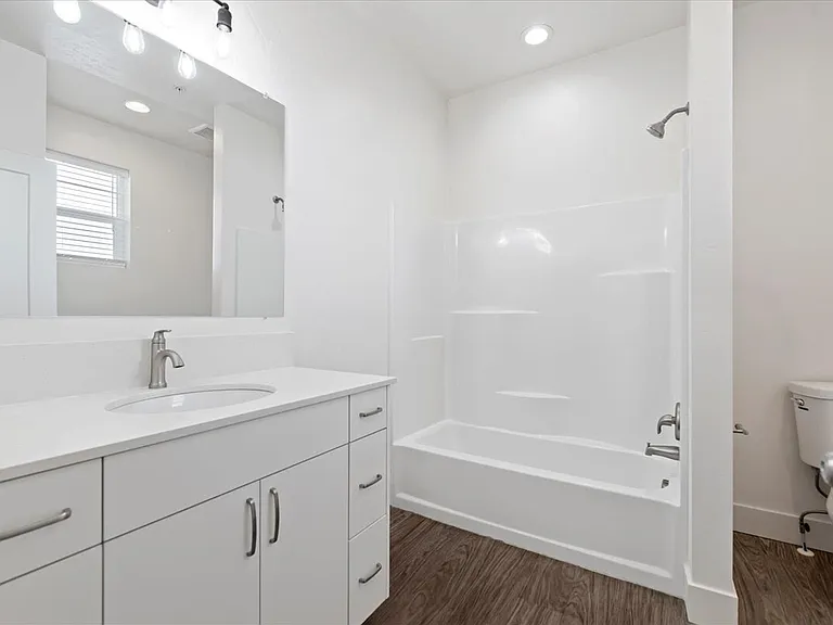 104 Davis Ave #1 — Photo 11