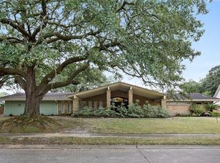 6 Tennyson Pl, New Orleans, LA 70131