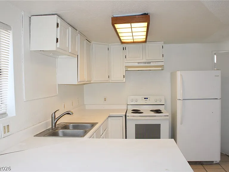 1212A Phillips Ave #A — Photo 17