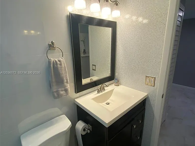 590 NE 199th Ter #2Y — Photo 14
