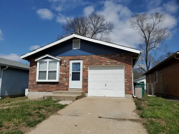 1131 Maple Ave, Middletown, MO 63138