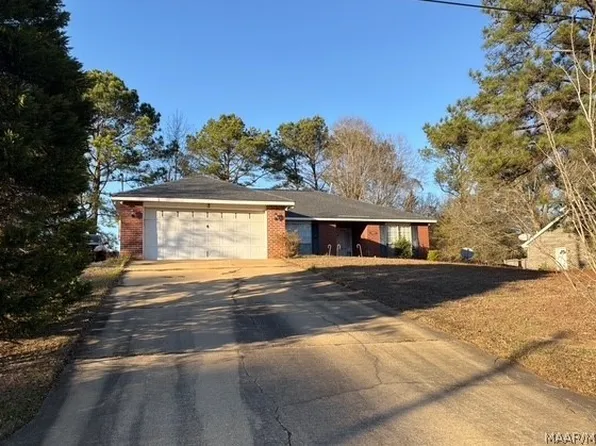 4106 Sumbry St, Tuskegee, AL 36083