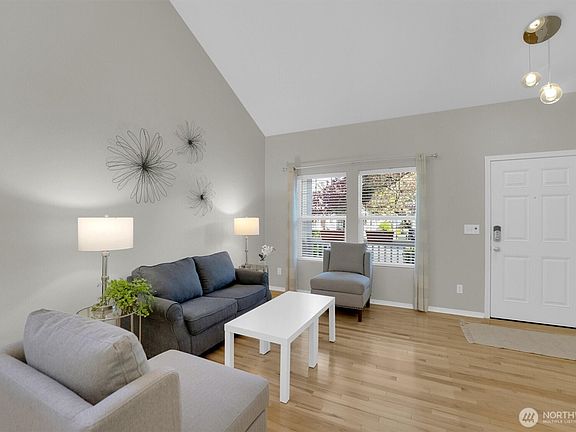 4th image of 822 63rd Street SE