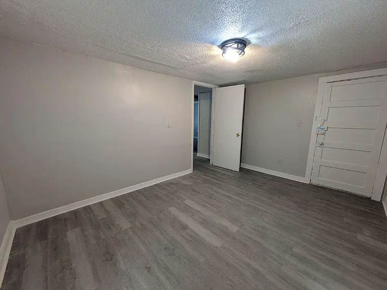 1760 Audubon St — Photo 12