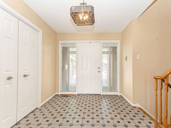5th image of 14 Broomfield Ct