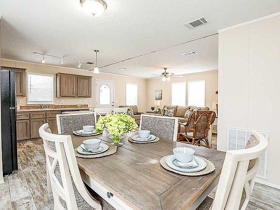 4th image of 12850 State Highway 84 Paradise Vlg #16EPL
